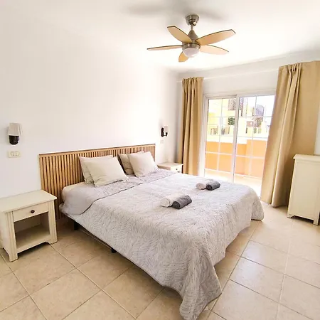 Estrella Canaria - Cristianos, Pool, Fibre Net, Tv Channels * Los Cristianos (Tenerife)